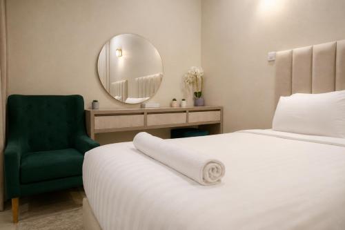 Eliana Hotel Room Type - Deluxe King Room