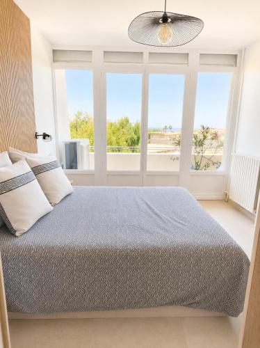 Appartement vue mer vieille ville in La Pagane