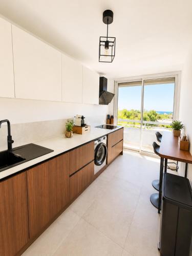 Appartement vue mer vieille ville in La Pagane