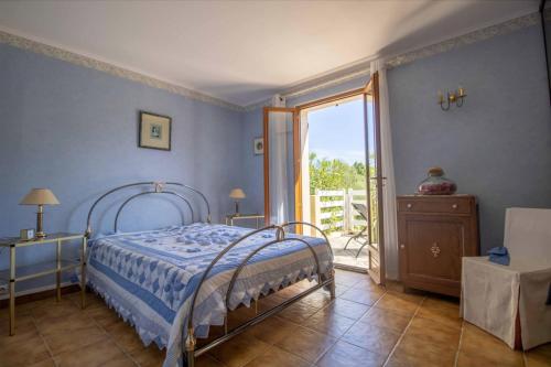 Large Spacious House In Fréjus - image 5