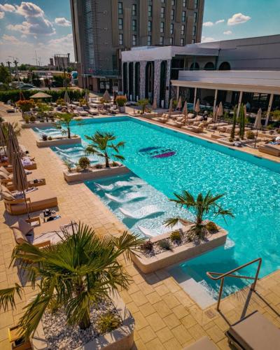 bazen, ibis Styles Arad in Gai