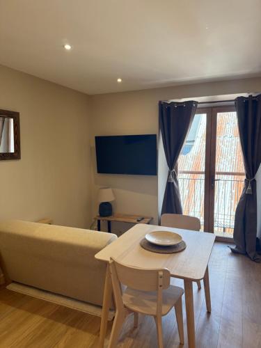 Le Col Getaway Virage 7 in Le Bourg-d'Oisans