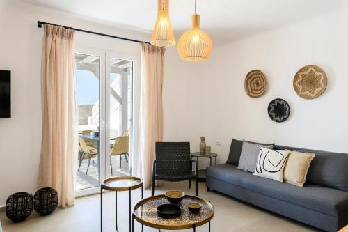 2 bedrooms, 5 beds