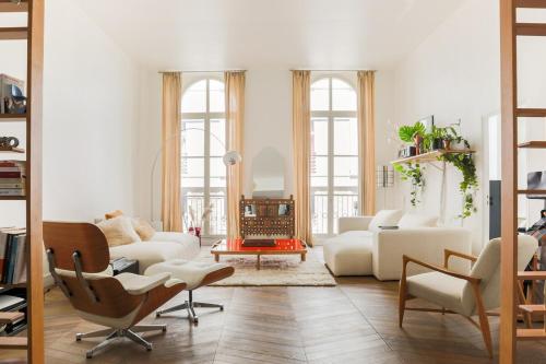 White loft Home cinema