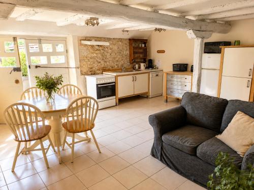 Domaine Pagel Gîte nature piscine chauffée vaste jardin avec activités enfants (Domaine Pagel Gite nature piscine chauffee vaste jardin avec activites enfants) in Catus
