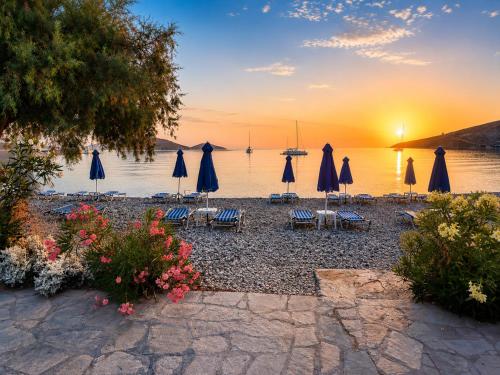 Okolí, Dream Island Hotel in Tilos