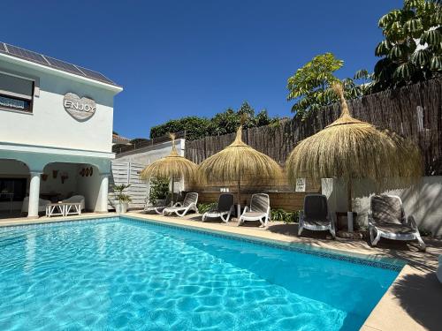 Casa Holandaluzas Marbella near Beach, with salt water Pool and private parking
