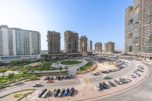 Free housekeeping visits during your stay - StayShort - Stunning 2BR in Arjan that Sleeps 4 - image 10