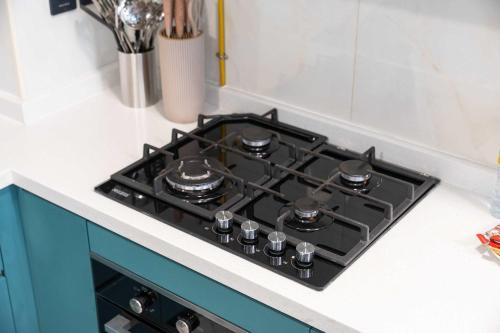 Free housekeeping visits during your stay - StayShort - Stunning 2BR in Arjan that Sleeps 4 - image 7