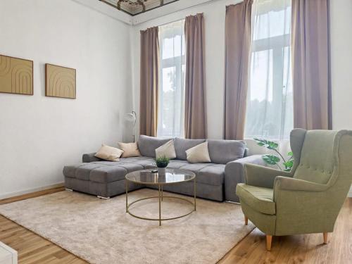 Denkmal-Apartment zentral in Krefeld mit hohen Decken in Krefeld, Deutschland