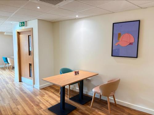 Pub/Lounge, Garner Hotel Wolverhampton by IHG in Wolverhampton