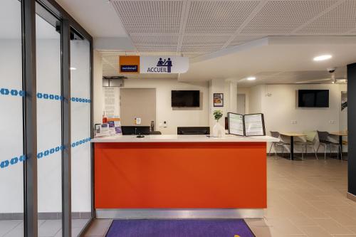 Фойє, Montempo Appart'Hotel Paris-Velizy in Велізі-Віллакубле