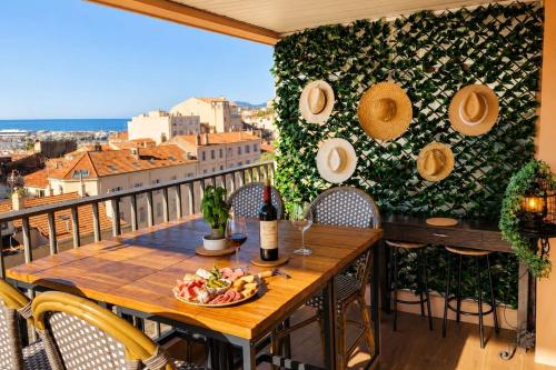 Central and premium apartment with terrace & sea view