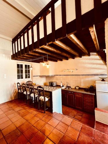 Paradise with garden in Azeitão (Paradise with garden in Azeitao) in อะเซเตา
