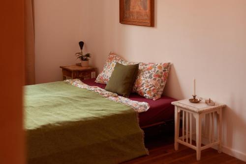 1 queen bed