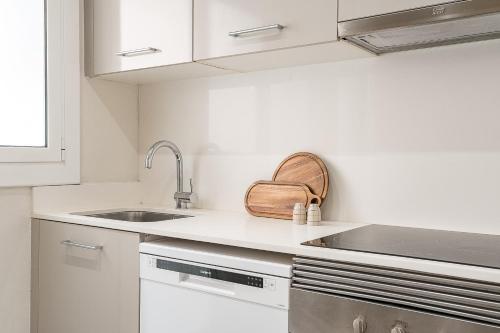 Camp Nou Grand Apartment - image 4