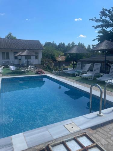 Семеен Хотел Сандим in Glavatartsi