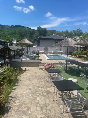 Семеен Хотел Сандим in Glavatartsi