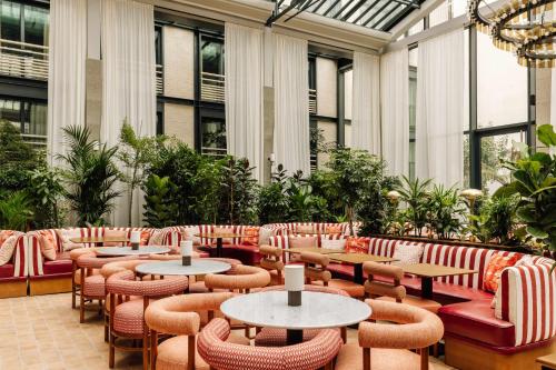 Le Jardin de Verre by Locke - image 3