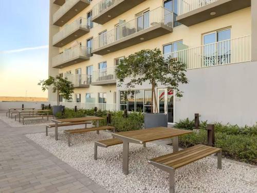 FIRST CLASS 1BR Cozy Luxury Retreat in Damac Hills 2