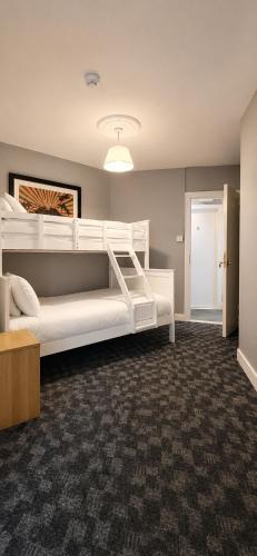 Westport Town Centre Budget Rooms in Γουέστπορτ