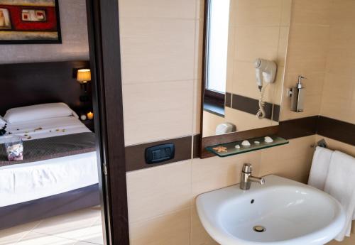 Hotel Orizzonte Room Type - Deluxe Double Room with Balcony