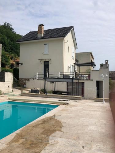 Villa avec Piscine - Location, gîte - Brive-la-Gaillarde