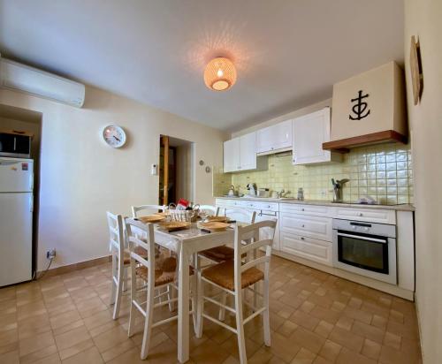 Villa Isabelle- Large bright house with courtyard! in Mudaison
