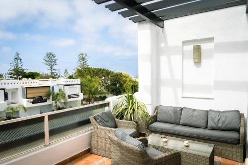 MOU - Appartement moderne 2 chambres avec piscine a Skhirat Plage in Skhirat