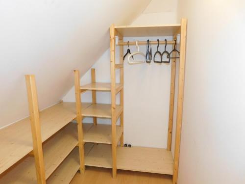 1 double bed, 2 twin beds