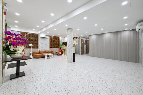 Facilities, The Crown Airport Hotel near Tan Son Nhat International Airport
