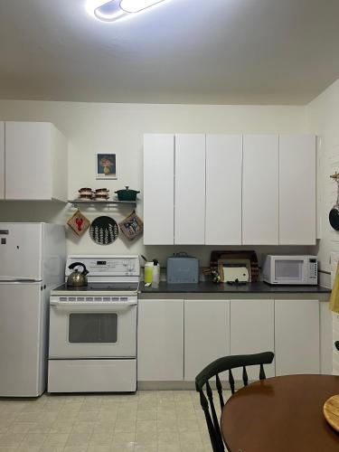 Gloucester Woods Farms Scenic Stable Apartment on 147 Acres in Berkeley (ON)