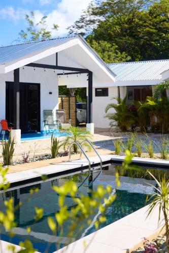 Swimming pool, Villa Peuchere in Santa Cruz