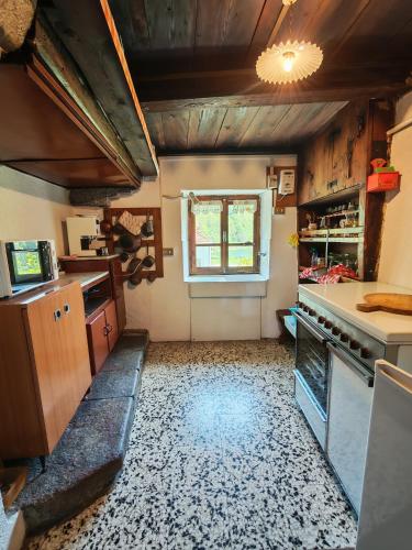Honorinne's Haus - Maison Gran Praz - Caratteristica casa con Giardinetto in Issime