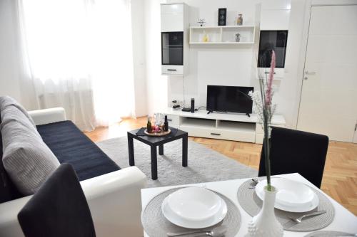 Apartman Black Star - image 4