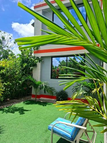SenpaTiC Garden in Les Cayes