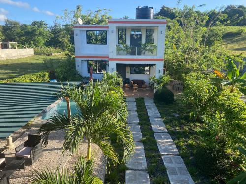 SenpaTiC Garden in Les Cayes