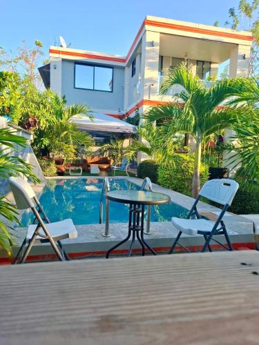 SenpaTiC Garden in Les Cayes