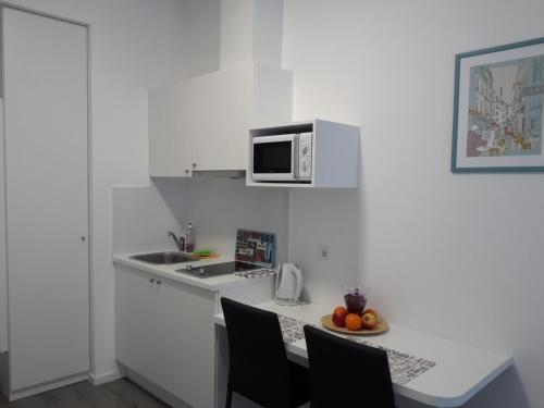 Cocina, Haustor Apartments in Zagreb