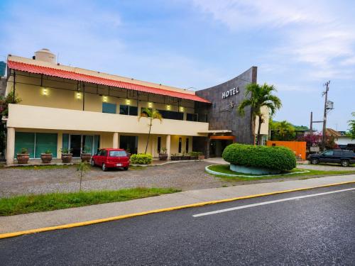 Exterior view of Hotel Vista Verde