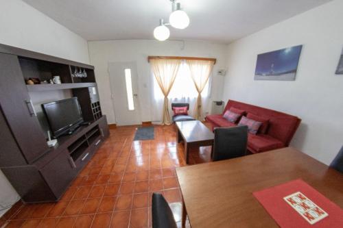 Casa cerca del centro luminosa y tranquila con patio in Comodoro Rivadavia