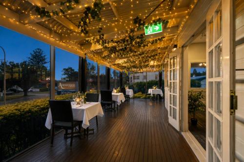 Restaurante, Ambassador on Ruthven Motor Inn in Toowoomba City Center