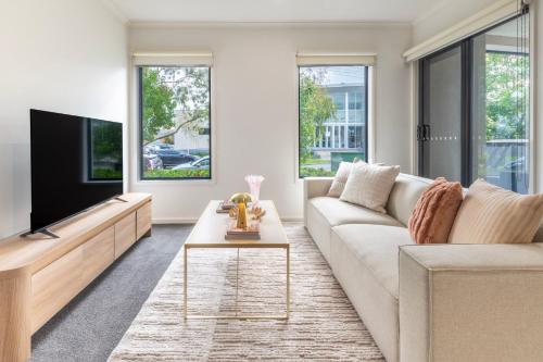 The Scholar's Stay Near Monash & Clayton Station in Oakleigh