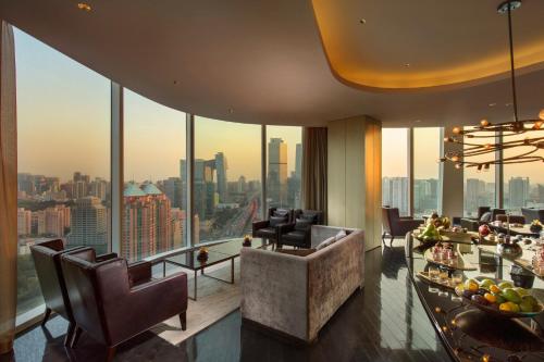 Conrad Beijing in Sanlitun Bar St. & Embassy Area