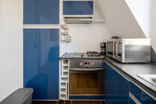 Bright 1BDR Retreat in Paris 15th - image 2