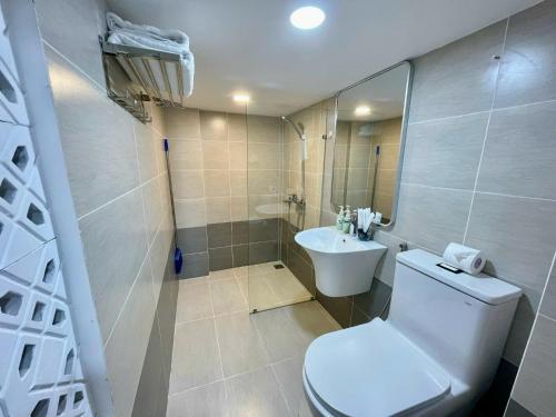 Midtown Luxury Apartment Korean Town Phu My Hung - image 2