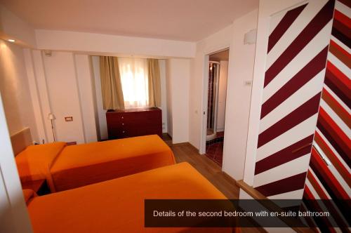 Apartment Sant'Onofrio - image 5