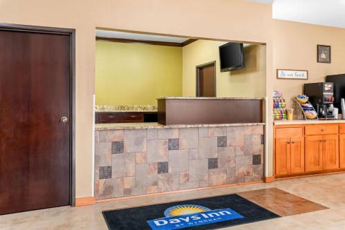 Лоби, Days Inn by Wyndham Columbia Mall in Гранд Форкс, Северна Дакота