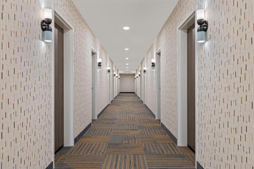 Home2 Suites By Hilton Lebanon - image 12