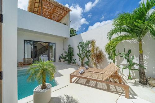 Casa Makana - Modern 2BR Island Boho Villa with Private Rooftop! - image 5